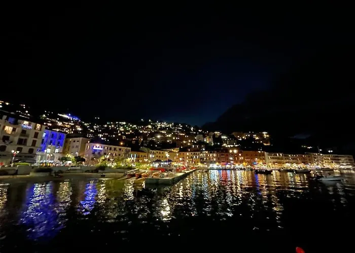 Maddy House - 50 Mt Dal Mare