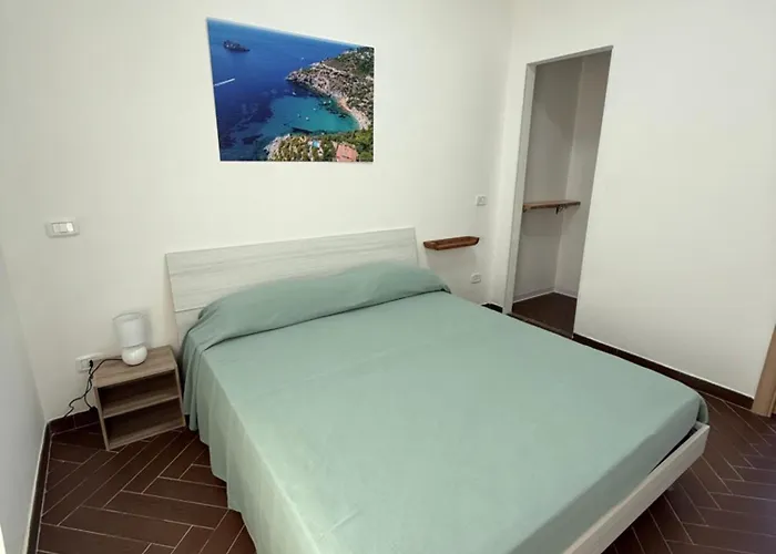 Emma'S House